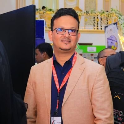 علمتني الحياة: ان اجعل قلبي مدينه بيوتها الحب وطرقاتها التسامح فأجمل هندسه في الحياه هي: بناء جسرا من الامل
فوق بحر من اليأس