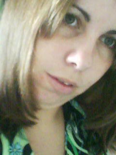 sou uma pessoa muito feliz adoro cantores gospel sou evangelica e amo o meu senhor . adoro louvar ......