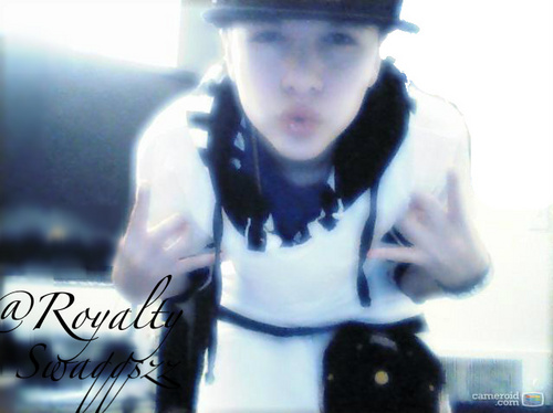 Speak My Mind But Always On Hers. Music Is Life. I ♡ Music... Yᵒᵘ Oᶰˡʸ Lᶤᵛᵉ Oᶰᶜᵉ
 I ∆M S†YLΣ✈--13 Year Old Singer/Songwriter/Producer.
