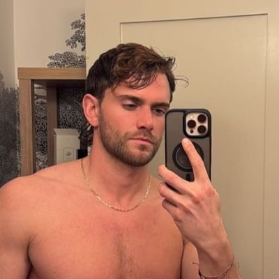 love all cocks, don't care who there attached too. Big, small, short, fat, long and thin cocks. As long as i can suck, smell, sniff and they cum, all good.