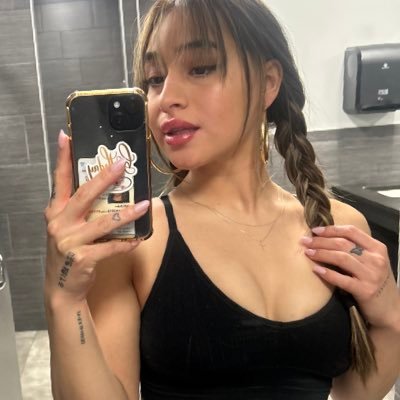 gods timing is perfect. faith | fitness | latina 🇲🇽