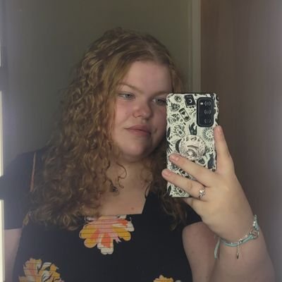 22✨Vocalist🎼Comedy Enthusiast🎟️Small Business Owner - @kayscreationscraft on Instagram🪴Introvert🦖Professional Overthinker🌸 She/Her ✨We'll be alright✨