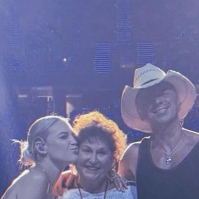 Proud mom of @kennychesney | Loving life and cheering on my son's music journey❤️🇺🇸