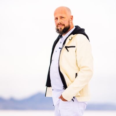 Co-Founder of https://t.co/QL0XHgVqHP (Blockchain + SocialMedia), Photographer, LDS and AI teacher/consultant.