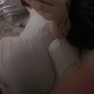 Hey :) just here to do what I do bestš go sub to see more content I reply faster on there https://t.co/wsWmD5eZSY