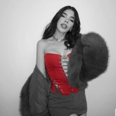 ScarletOss's profile picture. Información Y defensa  hacia la Cantante Kenia Os.‼️💋