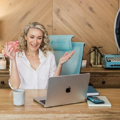💼 Financial Account Manager
📊Expert In Trading
👩💼Helping People Make Mone💰yOnline📶
Fix Your Financial Challenges〽️
⏰24hrs Trade📈
No Scam❌