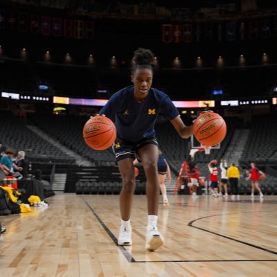 2024 | SF | Height: 6’3 | Team Sharp Alumni| 4.0 GPA | Ewing Highschool Alumni| Michigan G/F💙💛〽️