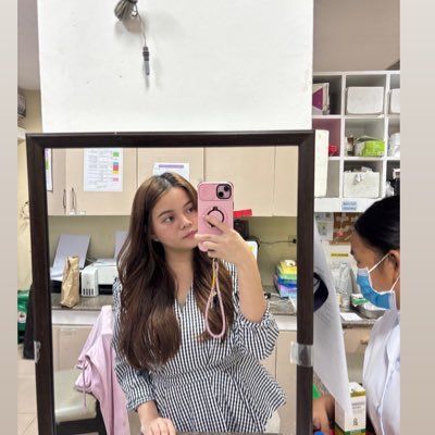 DinaFernando2's profile picture. 