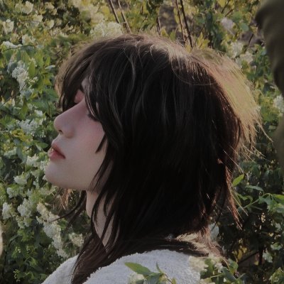 taegyustories's profile picture. living my life in sentence stanza.