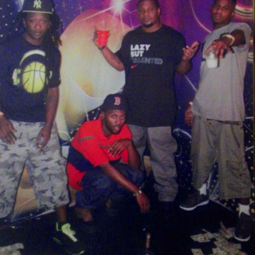 salernoboi46's profile picture. Name:LeFerrel Swerve Team : Swerve Ent.  Position : Small Forward Tri County Slam Dunk Champ: Dunking on niggas and hoes since South Fork Team #Swerve Team #46