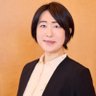 Iwakawa_Arisa's profile picture. 文学研究者。現代日本文学、フェミニズム、クィア批評、トラウマ研究。著書『物語とトラウマ―クィア・フェミニズム批評の可能性』(青土社)、『養生する言葉』(講談社)。『同朋』24年9月号から小説「一切の幸せ」連載中。写真:©︎日下部真紀さん