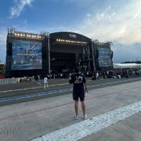 aMan (@mooneyes38) 's Twitter Profile