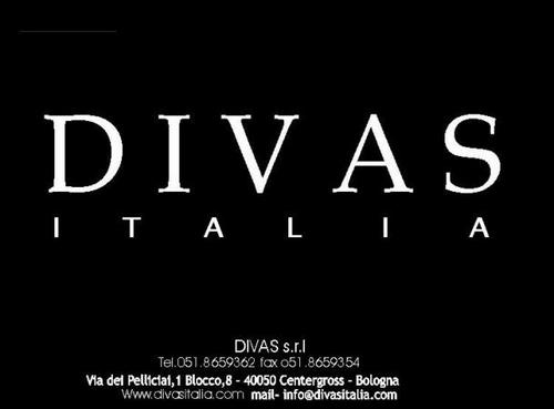 Italian shopfitting company that provide display solutions for shops. Specialising in the design and distribution of mannequins, bust forms and retail store