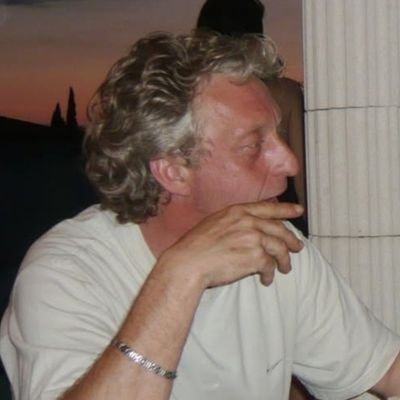 SClaude10's profile picture. Artiste bodypainteur , masseur erotique,photographe amateur erotique... naturiste .