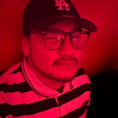 THEOREMTHEOREM's profile picture. POGGERS • Your new favorite Tank/Support • He/Them 🌈🌿