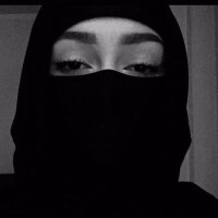 E (@euserhere) 's Twitter Profile