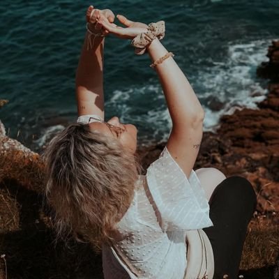emvs64's profile picture. Life is short. just enjoy it. 😊