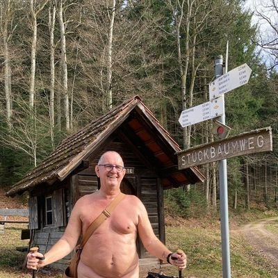 Born 1952 - Nudist - Nude hiker - INF/DFK member.
The photos of me may be shared. But only in the context of nudism. Nudity is not porn!
#legalizenudity