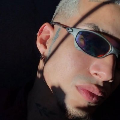 sarmentxx's profile picture. Chapa quente, santo forte. @FluminenseFC @Lakers