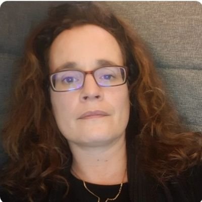 LynneH39's profile picture. 