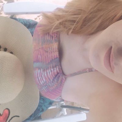 anamartinscwb's profile picture. 🌍 Utah, USA 📊 Former Banking Economist | 10 years of experience #hsbc 📚 Studying English daily 🫶🏻 Creator of Sobrevivendo na Gringa 📝 Since 2019