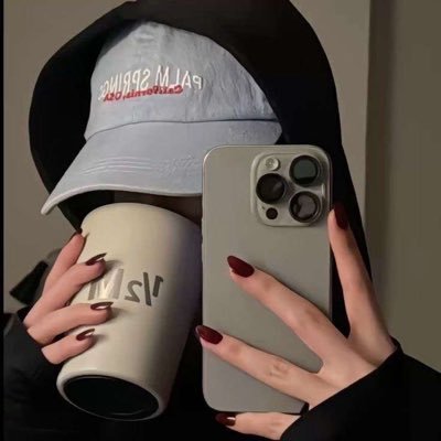 شغوفة بالإعلام وصناعة المحتوى 🎬🎙️ طالبة علاقات عامة بجامعة الملك خالد #جامعة_الملك_خالد عضو نادي الإعلام - لجنة التنظيم ،