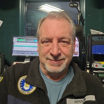A Chicago guy in Albert Lea MN. Operations Mgr. KQPR 96.1 FM Former Color Analyst for Austin Bruins Hockey, NAHL. Host of the Ron Hunter Radio Showgram.