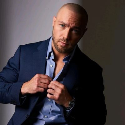 #Actor (SAG-AFTRA) | #ProWrestler | ➡️ Dept. Roth on @Showtime's series #AMERICANRUST; Also seen in CHICAGO PD, CROW, DETROIT, WWE SMACKDOWN