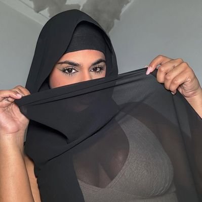 nadia_roys's profile picture. I’m free as a flower🌹🍁