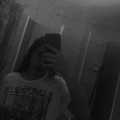 0xm1k4's profile picture. .