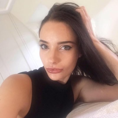 Vexatious_Hussy's profile picture. 