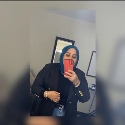 ناشطة إجتماعية مهتمة في شأن السياسي الصومالي والعربي، لحظات سعادتي في جبر الخواطر 💐