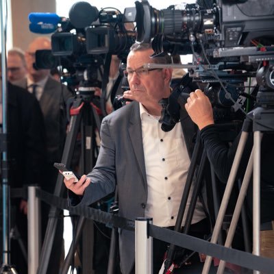 Bundeskorrespondent der dpa - Political Correspondent - Federal Political Bureau German Press Agency dpa - Twittert hier privat