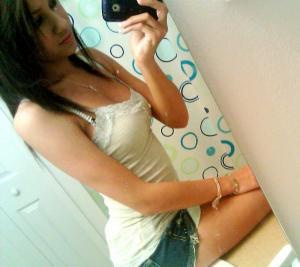 Follow Or Swallow Me ( ; #TeamBisexual ( ; Pussy Runs Everything Aha ======= Single So #Fwm ! TOOReal_ForTwitter Thoe : D