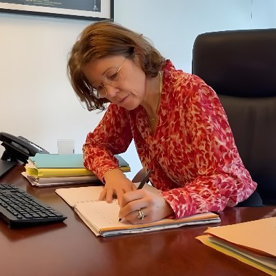 Conseillère départementale du Canton de Riom
Vice-présidente du Conseil départemental du Puy-de-Dôme en charge de l’Insertion et du Retour à l’emploi