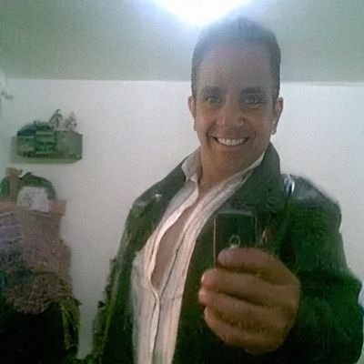 Soy sincero detallista sociable me gusta el arte y la musica