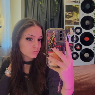 J'AI 19 ANS BORDEL - 🇬🇷 - wokistanaise - projet tatoueuse 😋 - ig marinarmoire - pv de dessin : @marinaspicot