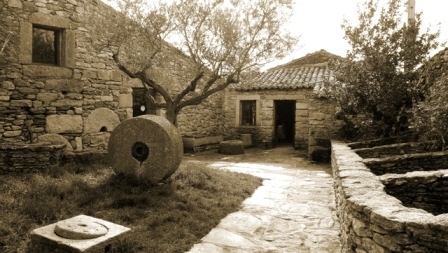 LagardelMudo's profile picture. MUSEO DEL ACEITE....LAGAR DEL MUDO
ANTIGUA ALMAZARA QUE DATA DEL SIGLO XVIII
POSEE LA MEDALLA DE  EUROPA NOSTRA 
LAS VISITAS SERAS GUIADAS SOLO PARA GRUPOS