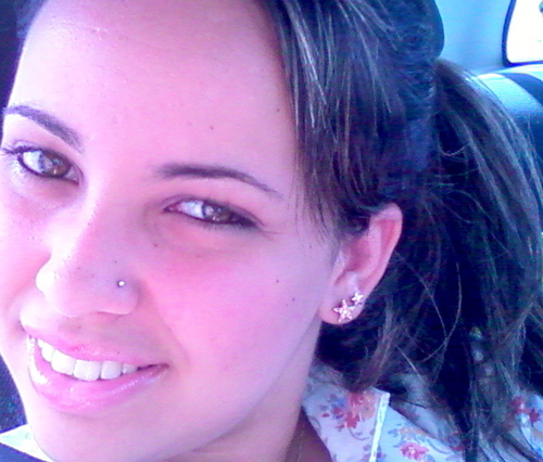 Dramática ,irritante ,doidinha ,ciumenta ,chata ,carente, prazer \o/ : EU ! qer mais ?! seu curioso (a) . clicka folloow ee vamos ser amiguinhos *-* awnr'