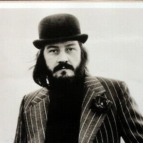 _HarrySW's profile picture. …composure #AssociationFootball