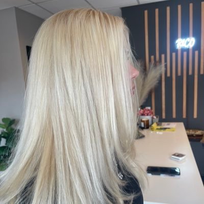 nworbhayna's profile picture. 