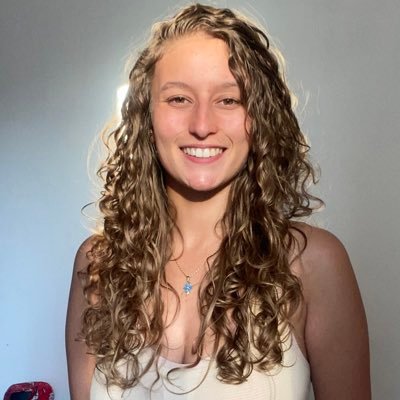 yaninaagabriel's profile picture. 💜💫🎤🎭🎶👩🏼‍🏫