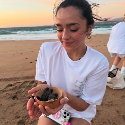 𓆉 👩🏻⚕️ 𝓒𝓸𝓷𝓽𝓲𝓰𝓸 𝓽𝓸𝓭𝓸 𝓵𝓸 𝓺𝓾𝓮 𝓬𝓸𝓷 𝓷𝓪𝓭𝓲𝓮 𝓷𝓾𝓷𝓬𝓪 💜AV💙 Calle y Poché 1/3💛 Laura Prepon💙Zac Efron💖AMO💖