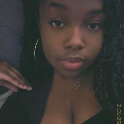 lailariee's profile picture. scaled and icy enjoyer