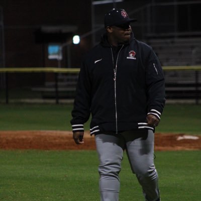 Never allow the fear of striking out keep you from playing the game @baseballbearcat outfield coach🏋🏾💪🏾 ⚾️