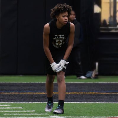 C/O 2030 | OLB/WR | 6’0, 165 | Carrollton Trojans 🏈 | UA All-American ‘25 | B2C 7th LB of the Year ‘25 | 4.0 GPA | Dad: @devronowensby1 | IG: legend_owensby