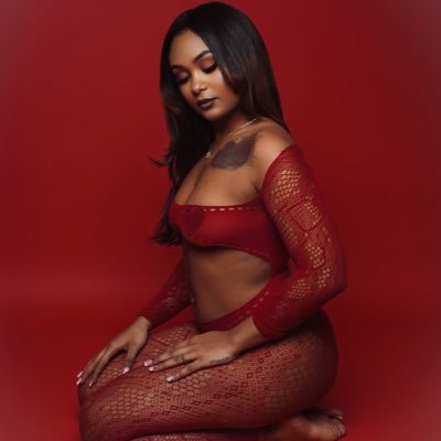 Best part about being me is I ain’t nothing like you 🧚🏽♀️💫Model /Singer 💗♍️ Insta: _fine.winee_