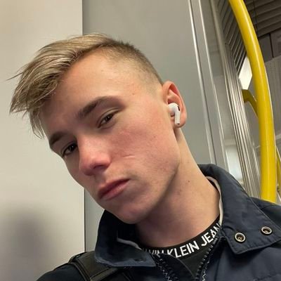 BGates16829's profile picture. Gay 🇱🇷 follow up guys other account got banned