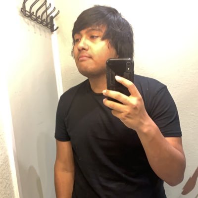 ghxstnxtes's profile picture. mediocre drummer/even worse communicator